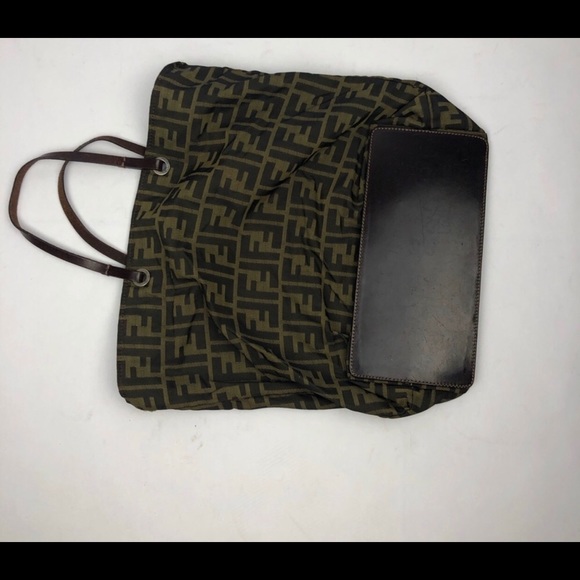 Fendi Bag - Picture 4 of 8